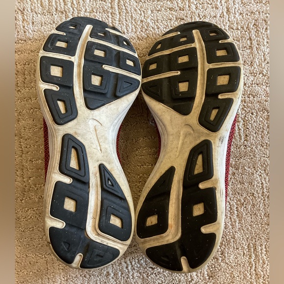 👟❤️ Nike Boys Revolution 3 Sneakers University Red / Metallic Silver Size 6.5Y - Picture 6 of 10